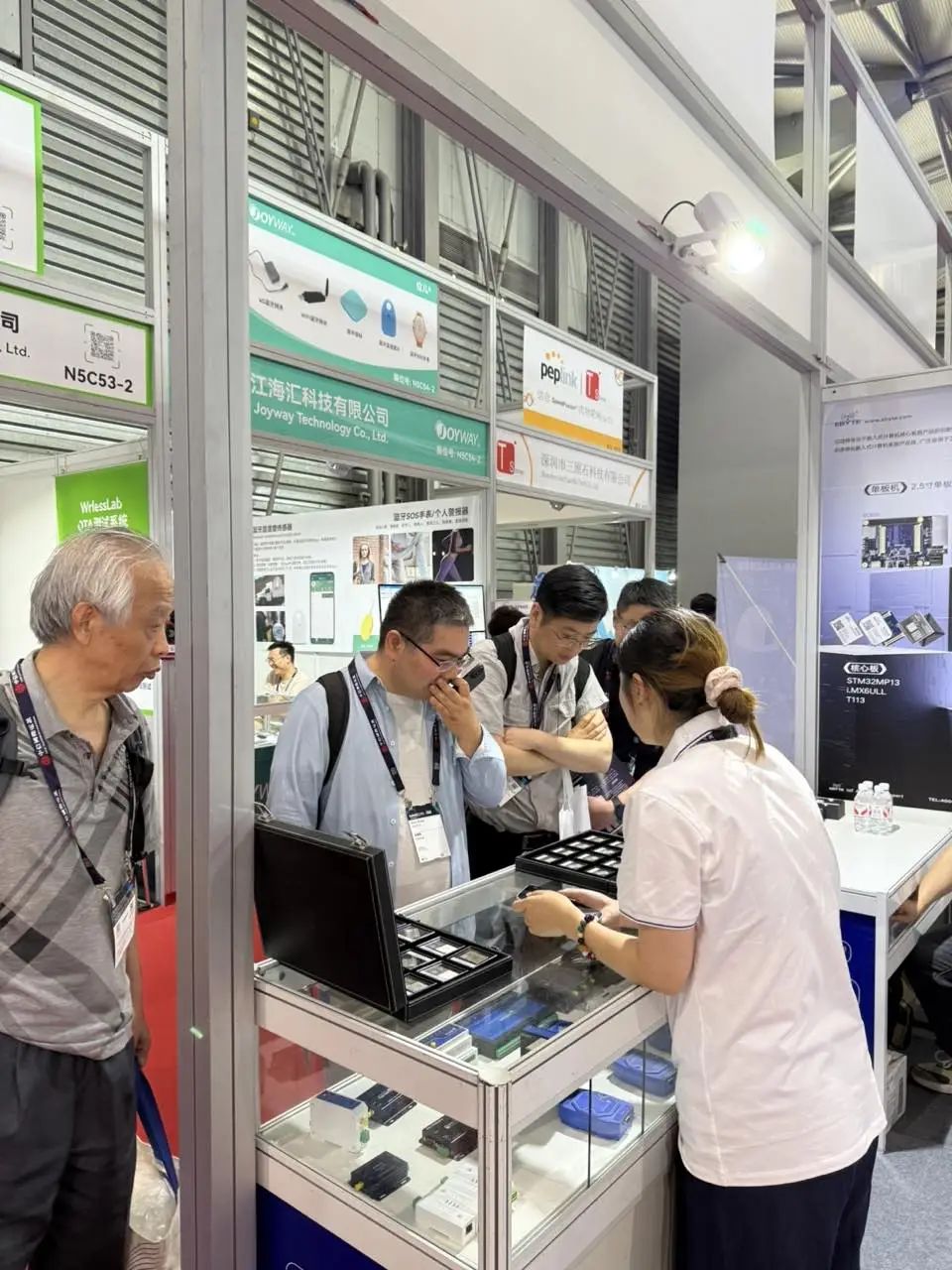 【直击现场】IOTE上海物联网展正精彩！下一站，AIOT深圳展邀您再聚首�！