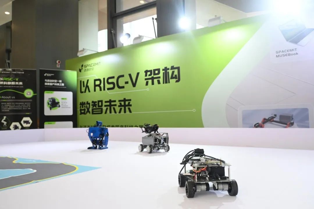 进迭时空与青少年共赴RISC-V AI科技未来！