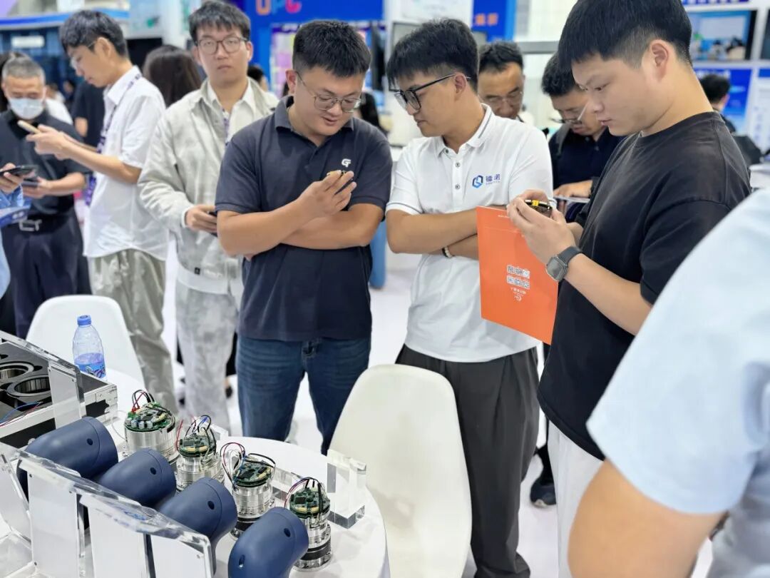 芯动智博 驱动未来 | 镭诺电子携手关节电机客户亮相宁波智博会